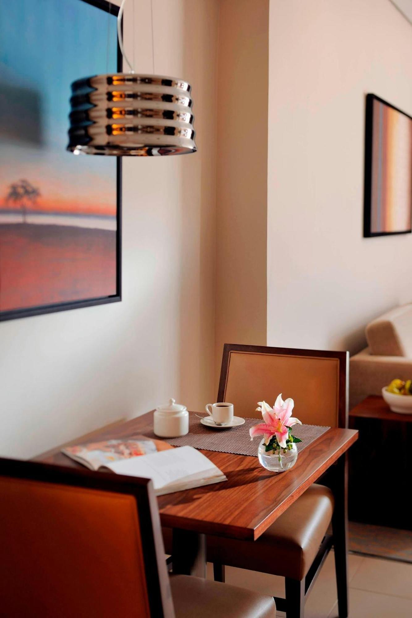 Residence Inn By Marriott Kuwait City Екстер'єр фото